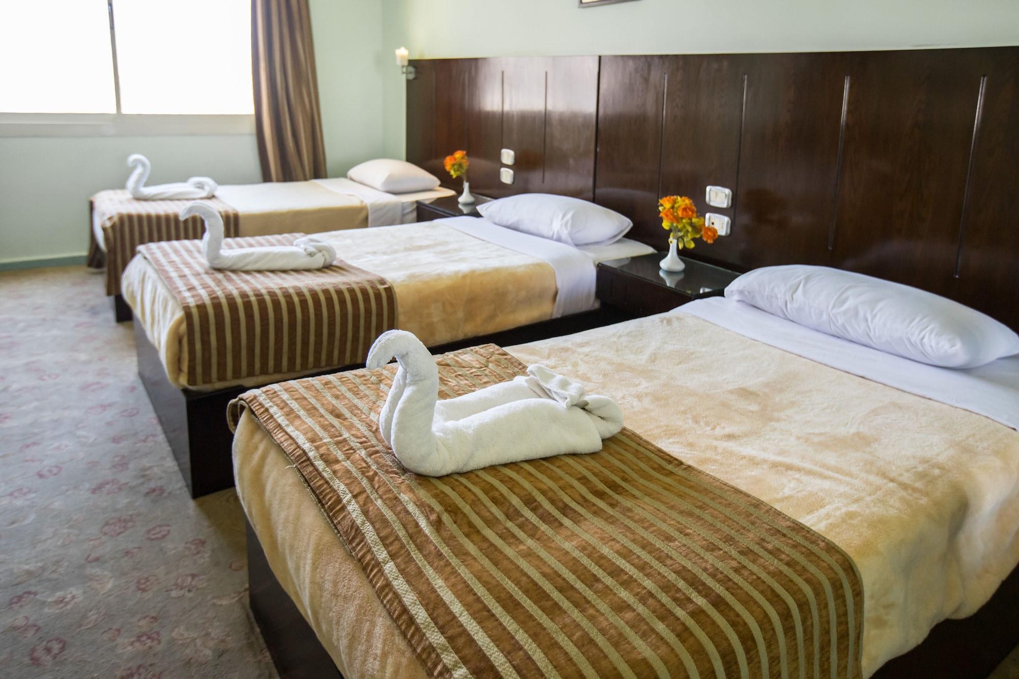 Aura Inn Hotel Cairo Giza Екстериор снимка