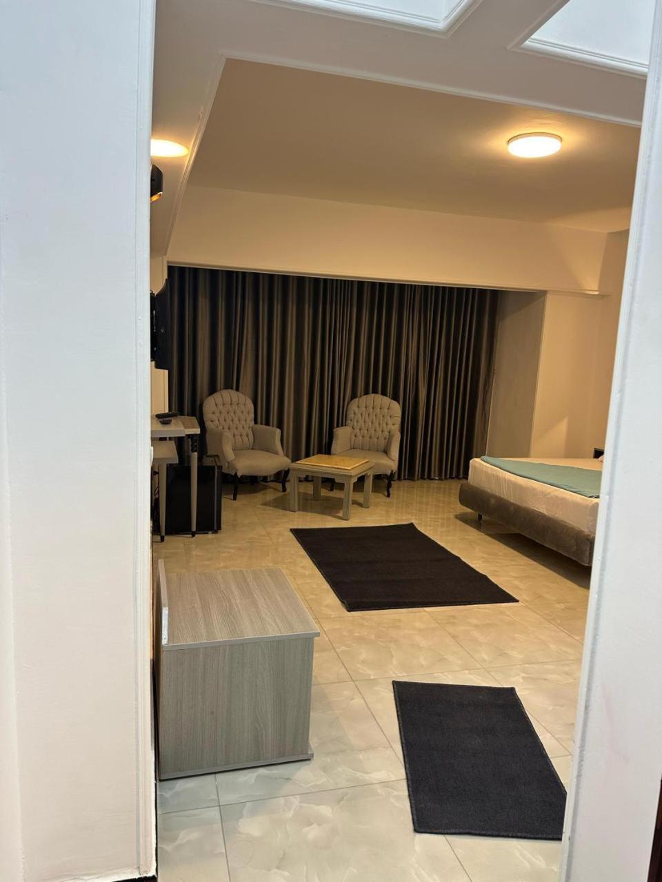 Aura Inn Hotel Cairo Giza Екстериор снимка