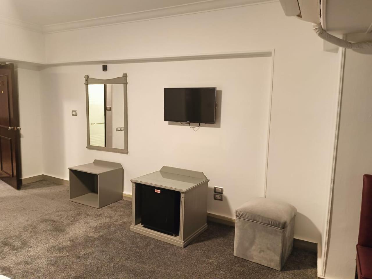 Aura Inn Hotel Cairo Giza Екстериор снимка