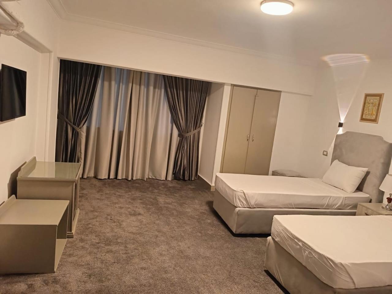 Aura Inn Hotel Cairo Giza Екстериор снимка