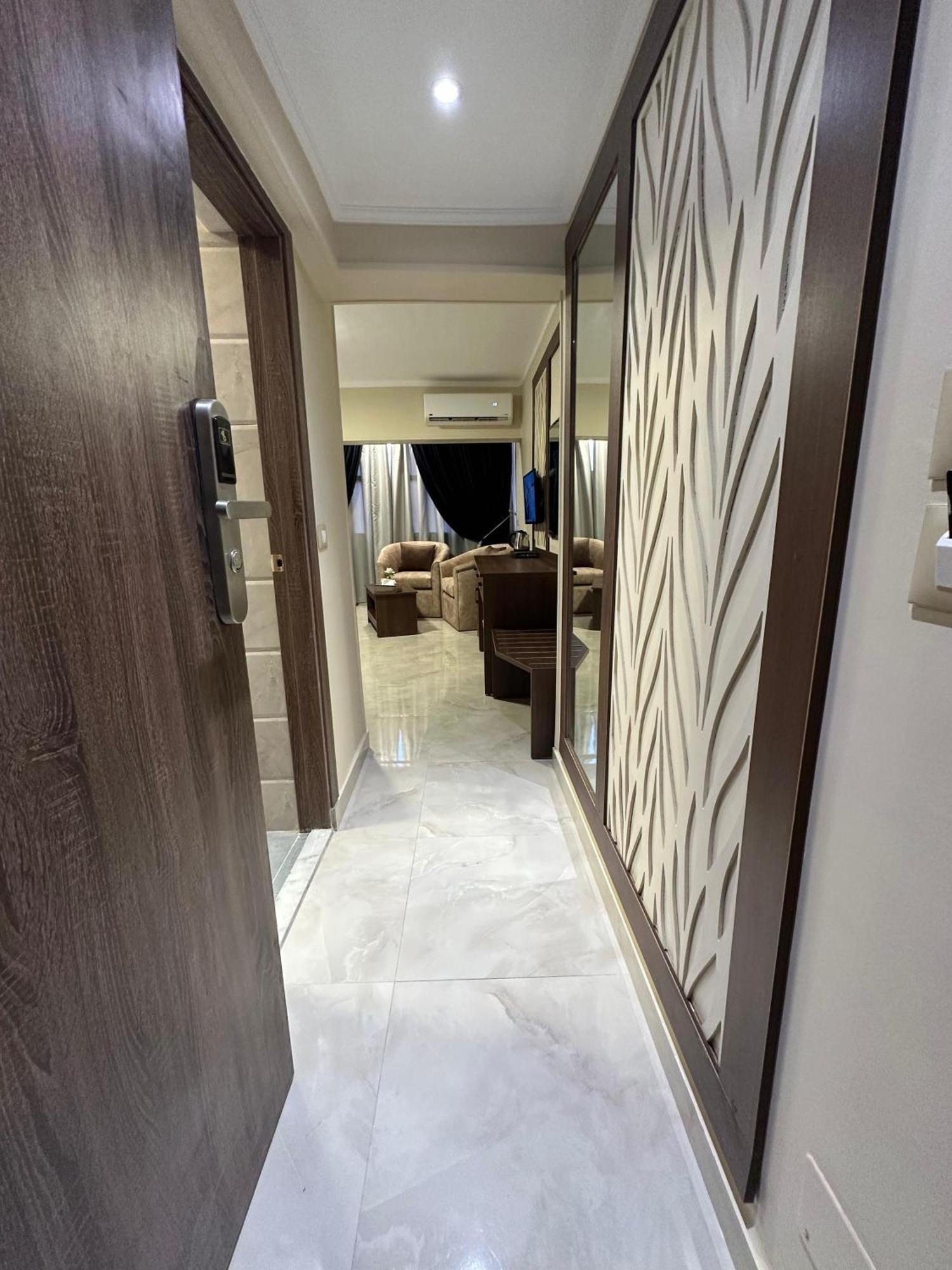 Aura Inn Hotel Cairo Giza Екстериор снимка
