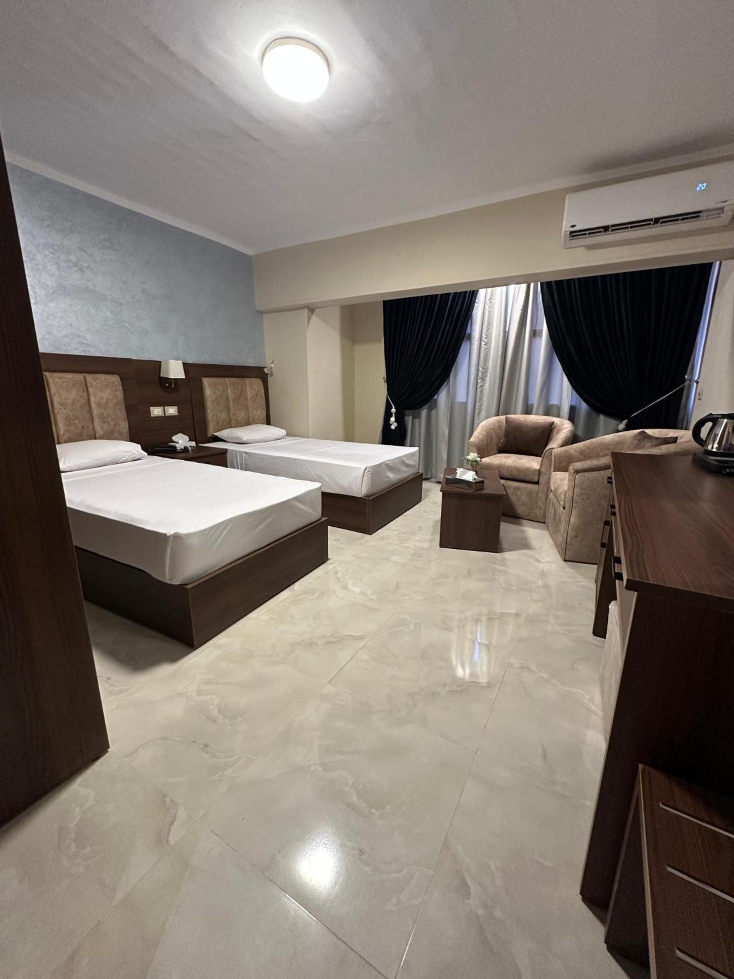 Aura Inn Hotel Cairo Giza Екстериор снимка